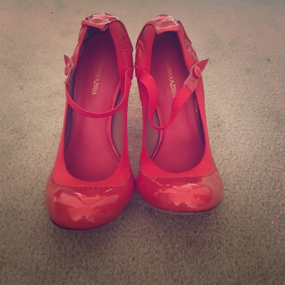 BCBG Maxazria heels - Picture 1 of 3